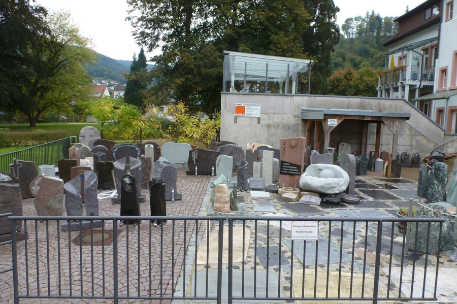 Bestattungen und Natursteine